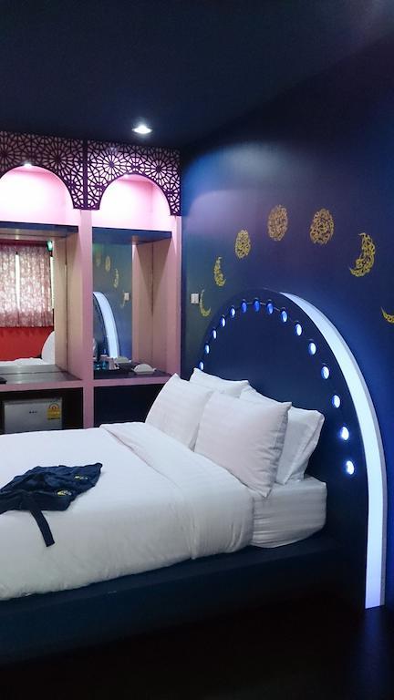 De Ja Moon Hostel Chiang Mai Chambre photo