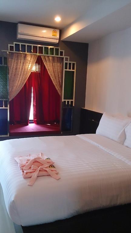 De Ja Moon Hostel Chiang Mai Chambre photo